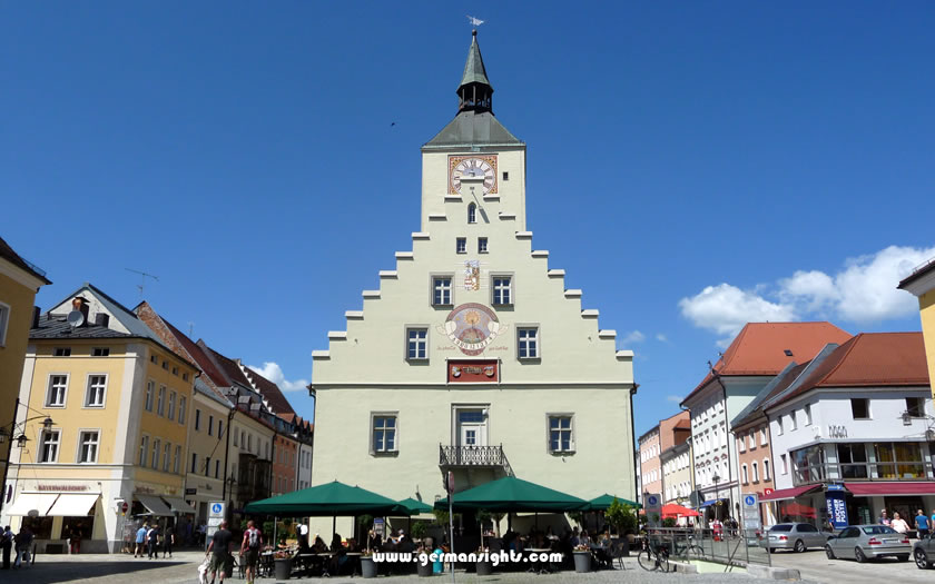 The former town hall building in Deggendorf