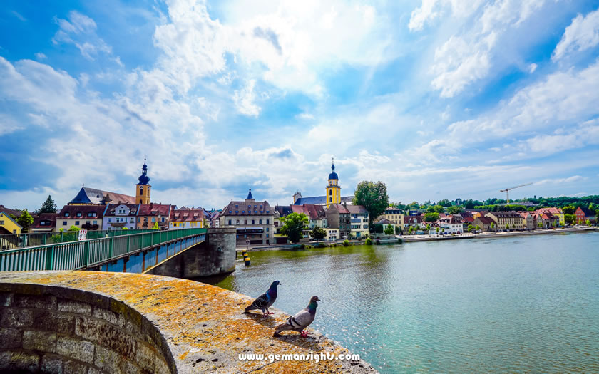 The Main river with the Old Main Bridge