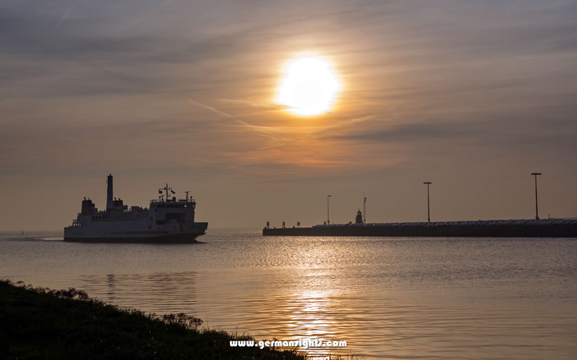 The ferry to Borkum arriving in the evening