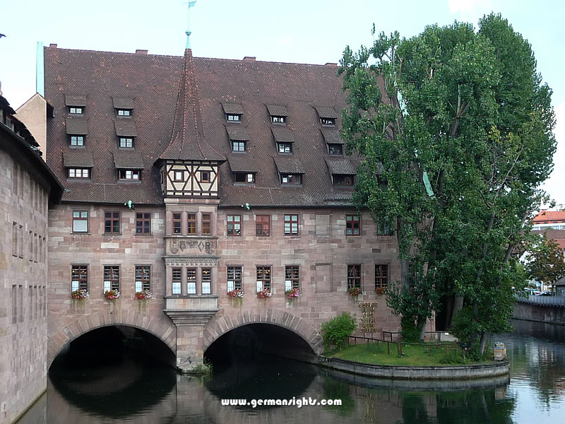 The Heilig-Geist-Spital charitable institution on the Pegnitz river.