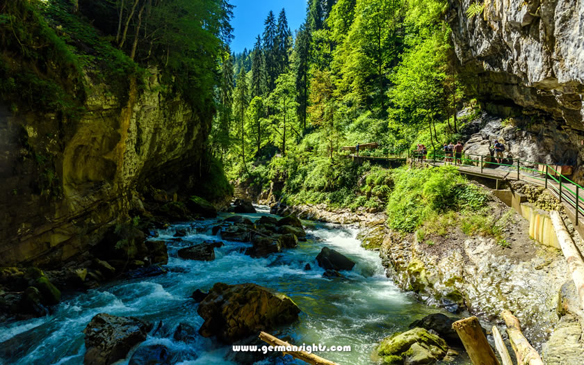 Summer walk up the Breitachklamm