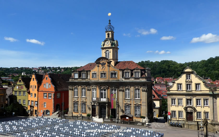 The market square and town hall in Schwabisch Hall