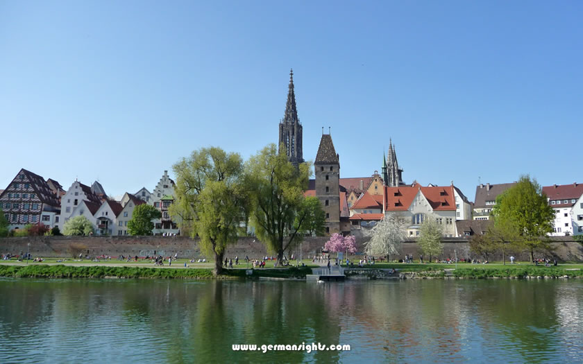 The centre of Ulm seen from across the River Danube
